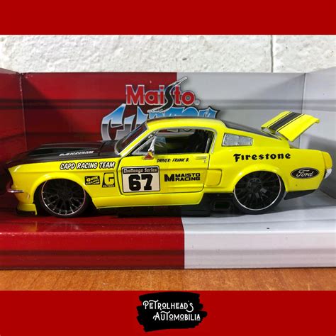 1961 Ford Mustang GT (1:24) ~ Custom Shop Diecast Collection - AuctionGiant