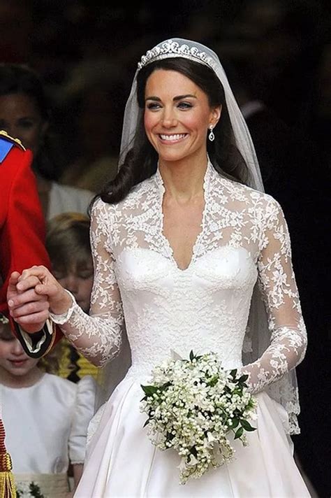 Kate Middleton's wedding dress - a look back at her iconic Alexander ...