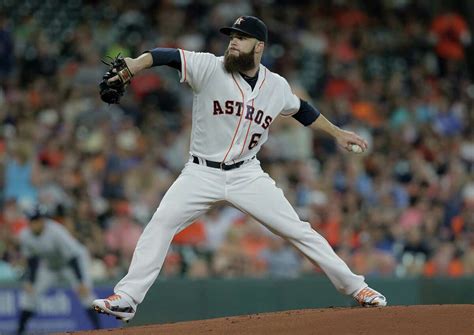 Astros' Dallas Keuchel repeats as Gold Glove winner