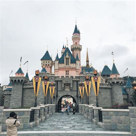 A Trip to Hong Kong Disneyland – Count Ocram