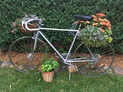 10+ DIY Bicycle Planter Ideas (Cheap But Full Of Creativity) | Balcony