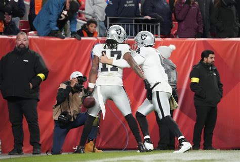 Las Vegas Raiders quarterback Derek Carr: Raiders' win was a learning ...