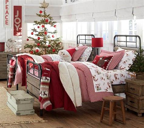 35 Mesmerizing Christmas Bedroom Decorating Ideas – All About Christmas