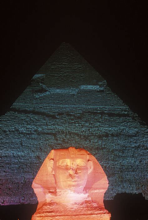 Great pyramid & sphinx ruins, Giza, … – License image – 70149347 Image Professionals