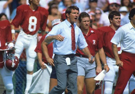 Ray Perkins, Coach at Alabama and in the N.F.L., Dies at 79 - The New York Times