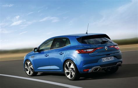 Prețuri excelente pentru noul Renault Megane în raport cu adversarii direcți: start de la 14.800 ...