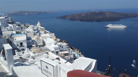 Santorini Cruise Port Information : Paul & Carole Love To Travel