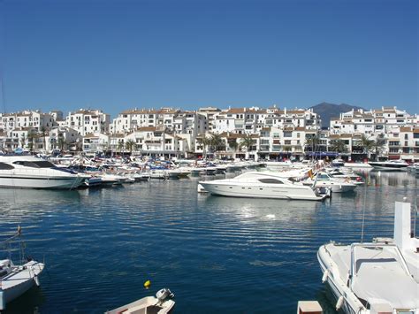 Archivo:Puerto Banús Marbella.jpg - Wikipedia, la enciclopedia libre