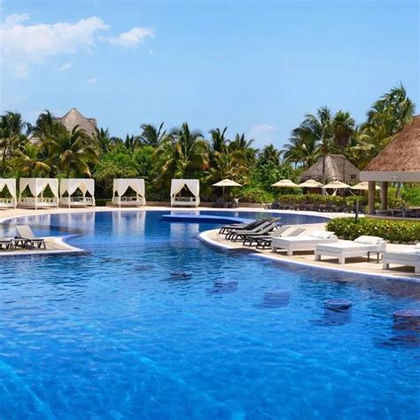 Top 5 Beachfront Resorts in Puerto Morelos - Cancun Sun