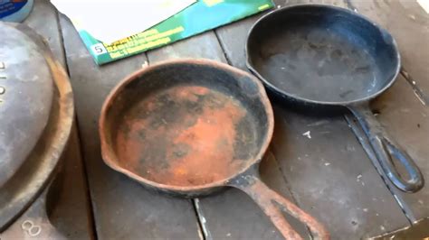 Electrolysis vs Vinegar cleaning cast iron pans. Which pan should I do??? Pt 1 - YouTube