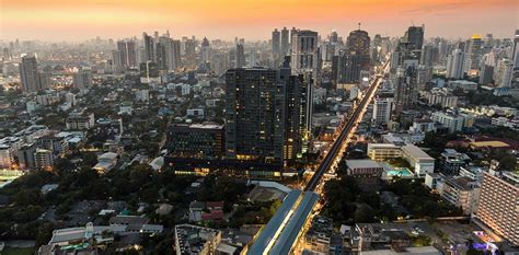 Sukhumvit Road in Bangkok - Amazing places to visit!