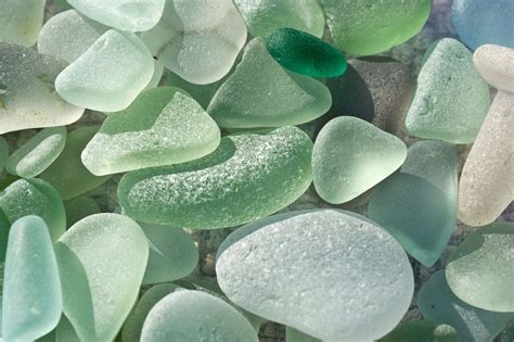 Download Sea Glass Pictures 4256 X 2832 | Wallpapers.com