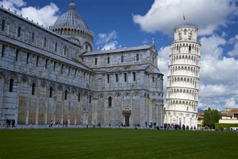 イタリアの世界遺産「ピサの斜塔」とは？歴史や基本情報など | 地球の歩き方