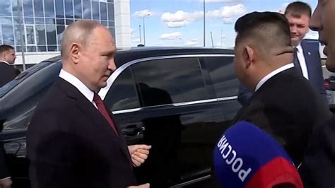 Vladimir Putin offers Kim Jong Un a limousine ride... and he happily accepts | World News | Sky News