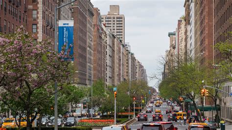 Living On ... Park Avenue - The New York Times