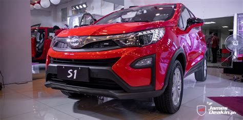 BYD PH highlights 4th year birthday bash with S1 subcompact crossover, electric Forklift launch ...