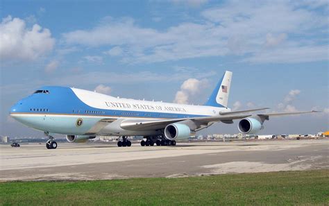 nhungdoicanh: Boeing VC-25 Air Force One