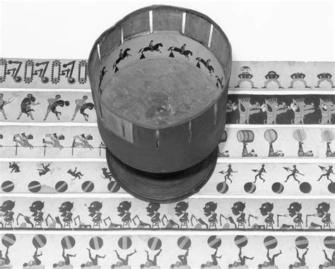 Zoetrope | motion-picture device | Britannica