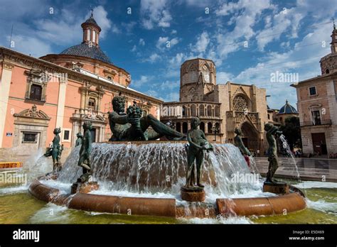 Turia Brunnen, Plaza De La Virgen, Valencia, Comunidad Valenciana ...