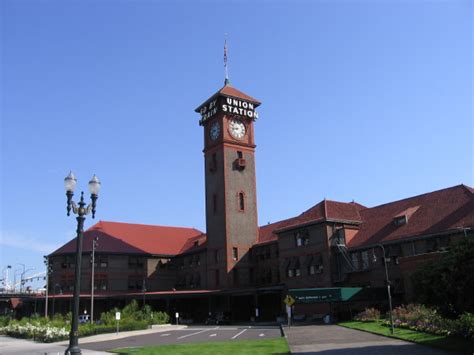 Clock at Portland Union Station, Portland, Oregon - Town Clocks on ...