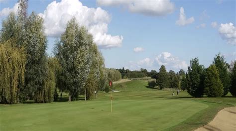 Aylesbury Vale Golf Club | Buckinghamshire | Reviews, Scorecards, Green Fees Offers, Golf Tee Times