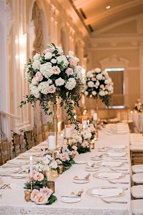 30 Luxury and Elegant Gold Wedding Decorations - Mrs to Be