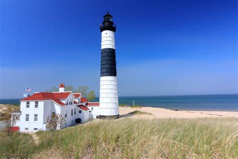 Lighthouse at Ludington State Park : CampAndHikeMichigan