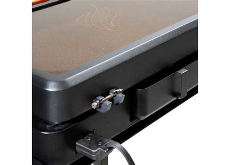 Blackstone 22” E-Series Electric Tabletop Griddle with Hood | 8001