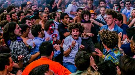 Moshing and crowd surfing will be banned from concerts return