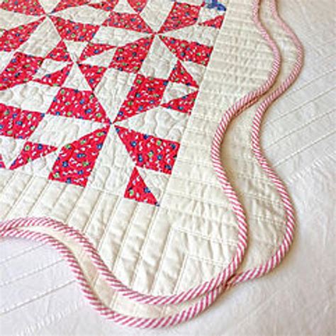 Free Quilt Tutorial: Binding Scalloped Borders | I Sew Free