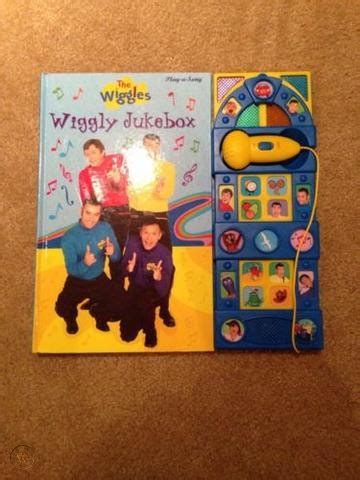 The Wiggles Wiggly Jukebox - rare sing along book in great condition ...