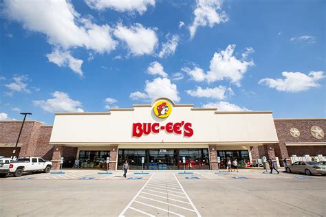 Visit to Buc-cee's Travel Center in Fort Worth TX | The Virtual Weber ...