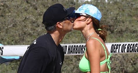 Alessandra Ambrosio Gets a Kiss From Boyfriend Richard Lee During Game ...