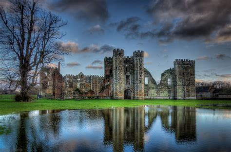 The Tudor Cowdray House, Midhurst, Sussex, UK, December 2012 | Country roads take me home ...