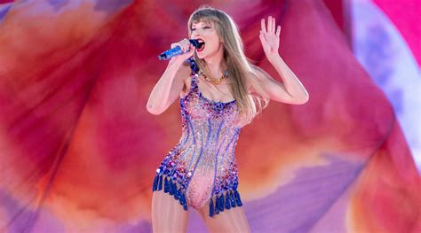 What year should Taylor Swift headline the Super Bowl Halftime Show? - Base - ATRL