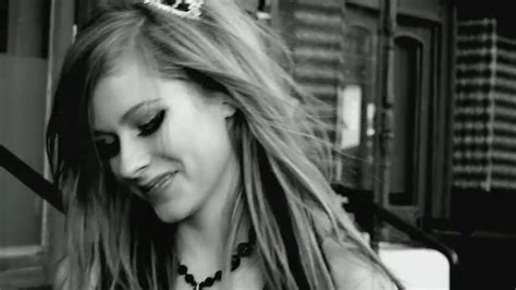 Smile - Avril Lavigne Image (24365804) - Fanpop