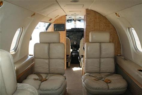 Gates Learjet 25D Specs and Description