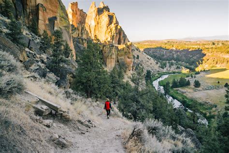 20 JAW-DROPPING OREGON Hikes (for All Skill Levels)