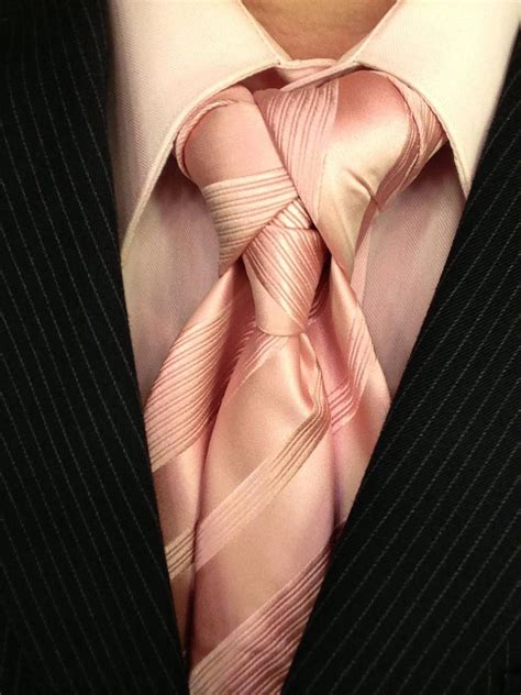 Merovingian Knot. Interesting. #Ties | Neck tie knots, Mens fashion ...