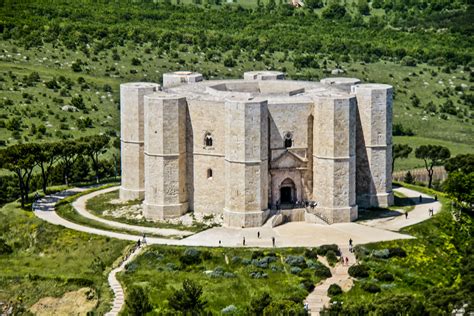 Tour Puglia Imperiale Castel del Monte e Trani