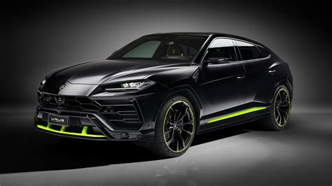 2020 Lamborghini Urus Graphite Capsule: Specs, Price, Features