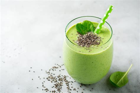 Drink Green Smoothies - Robynne Chutkan