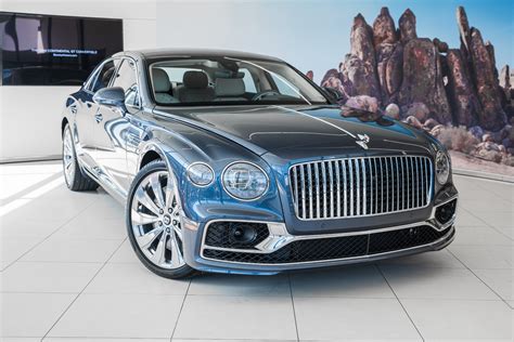 Luxury priced at 324 thousand Euros: we are testing the Bentley Flying ...