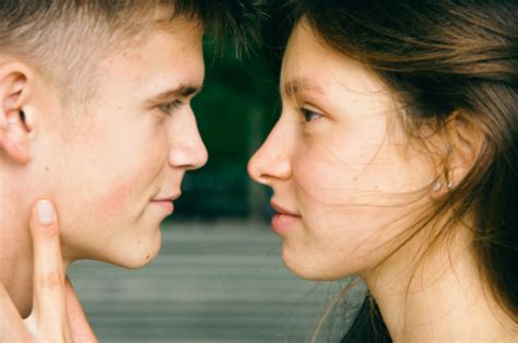 8 Unexpected Facts About Human Attraction - Article - Quizony.com