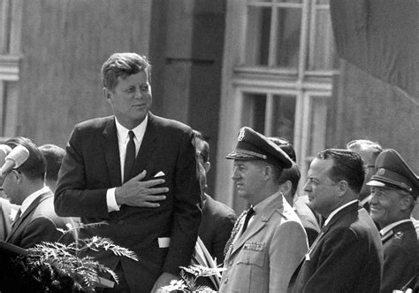 Kennedy delivering his "Ich bin ein Berliner" speech, 1963 - Rare Historical Photos