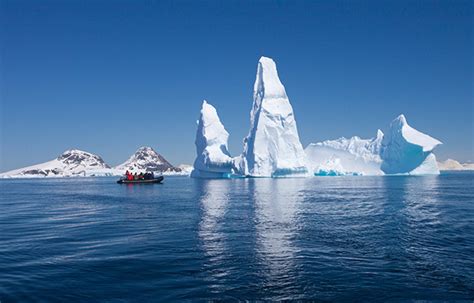 How Many Icebergs are there in Antarctica? (And 9 More Fascinating ...