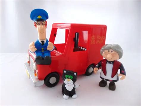 POSTMAN PAT, JESS The Cat & Mrs Goggins With Friction Royal Mail Van £16.00 - PicClick UK