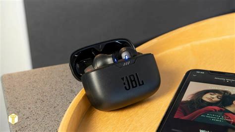 JBL Tune 230NC TWS review: Headphones with good sound, noise cancellation