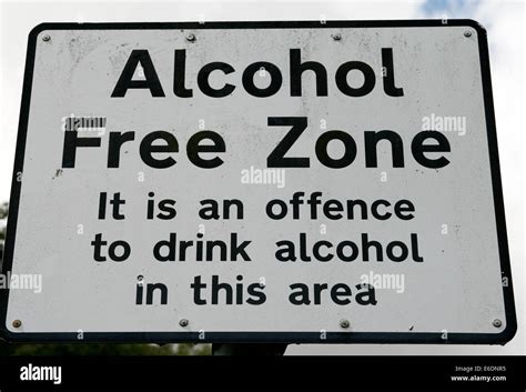 Alcohol free zone sign hi-res stock photography and images - Alamy