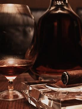 WHISKEY AND CIGAR PAIRING